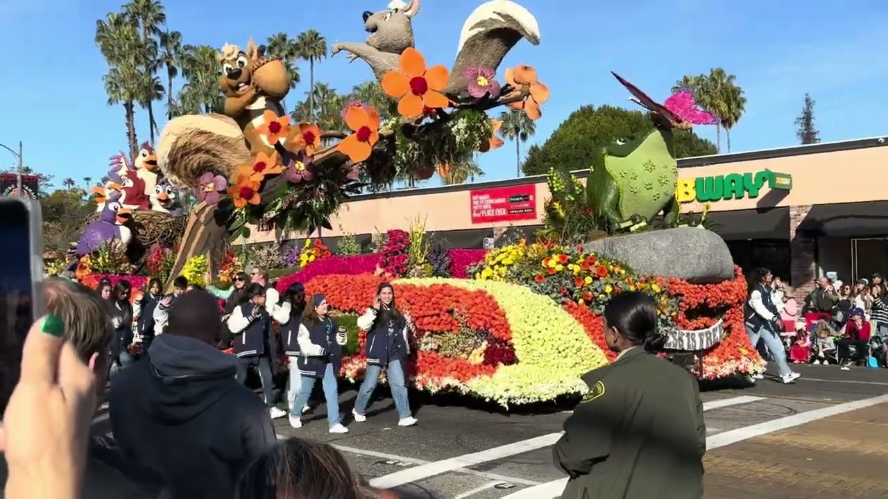 Welcome to 136 yrs of ROSE PARADE, world's largest parade, amazing flower floats & a marching band