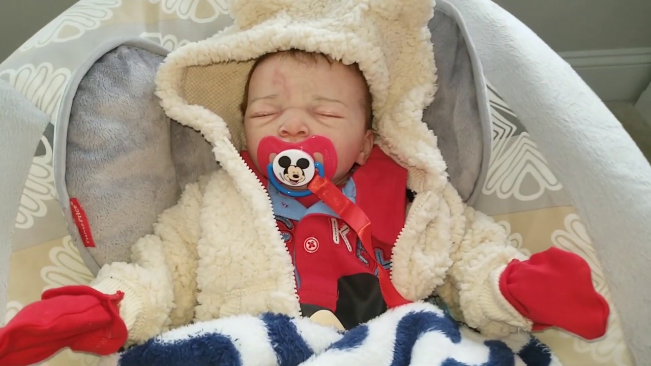 24 HORAS EN LA VIDA DE DYLAN (MI BEBE REBORN)  / Mundo Reborn y Juguetes