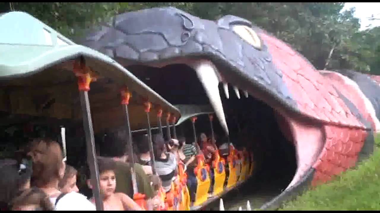 Viagem de trenzinho no parque do Beto Carrero World