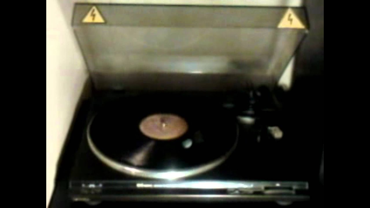 Flash Of The Blade - Iron Maiden - Vinyl sound.