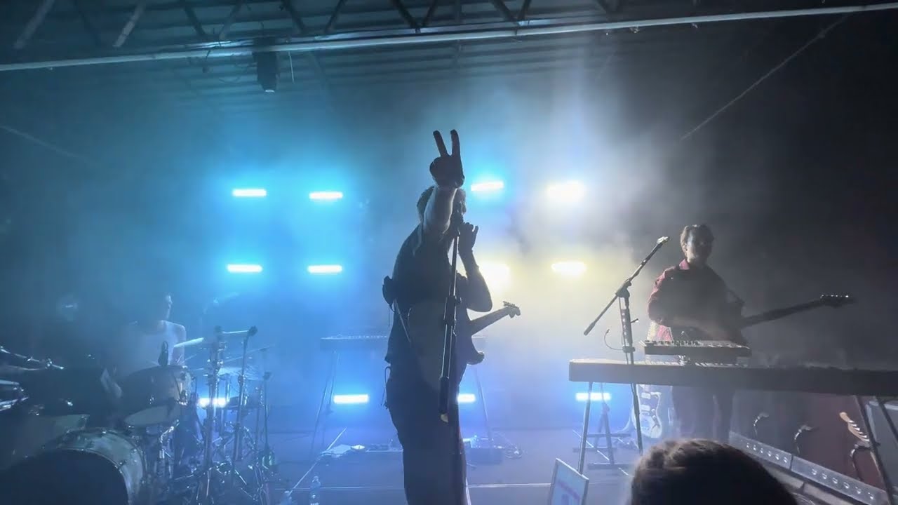 Waterfalls Coming Out Your Mouth - Glass Animals @ Mexico City