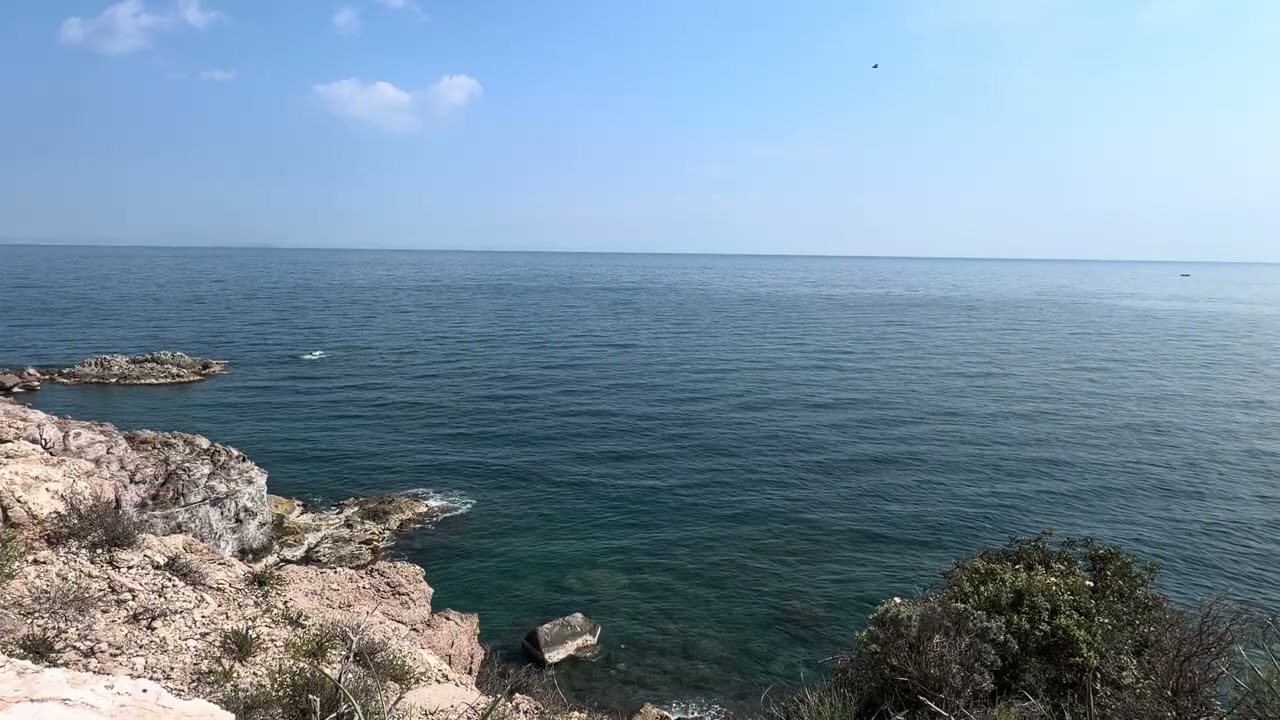 Calm Sea Horizon & Rocky Coast (NO MUSIC) 🌊 8 Hours Relaxing Sea Sounds for Sleep