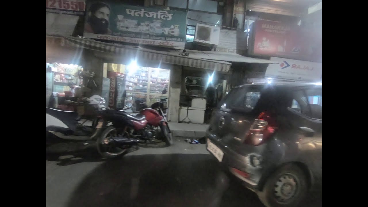 Delhi streets by night