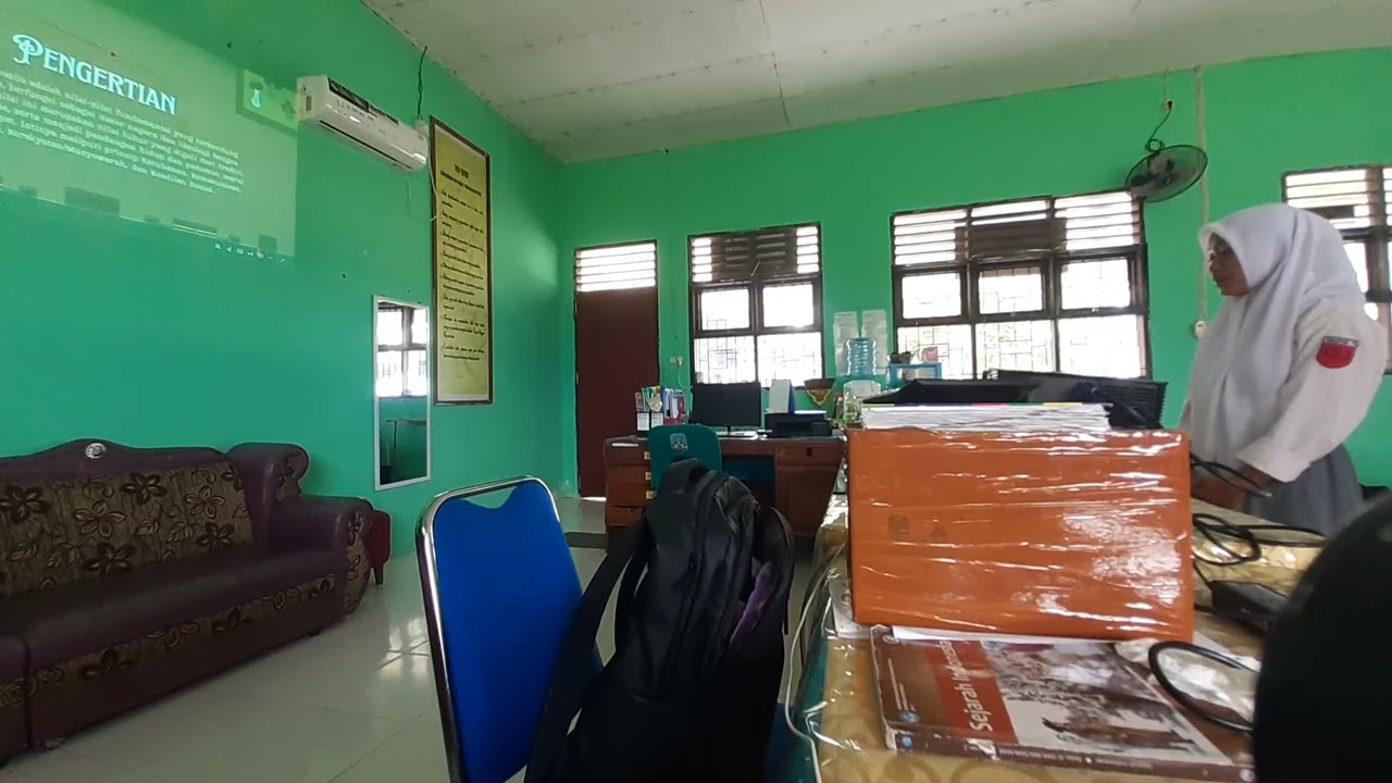 🕊RISTI, CHIKA, RIFATUL🌱||Gotong Royong vs Bullying Pada Nilai Pancasila di Kalangan Pelajar||UP