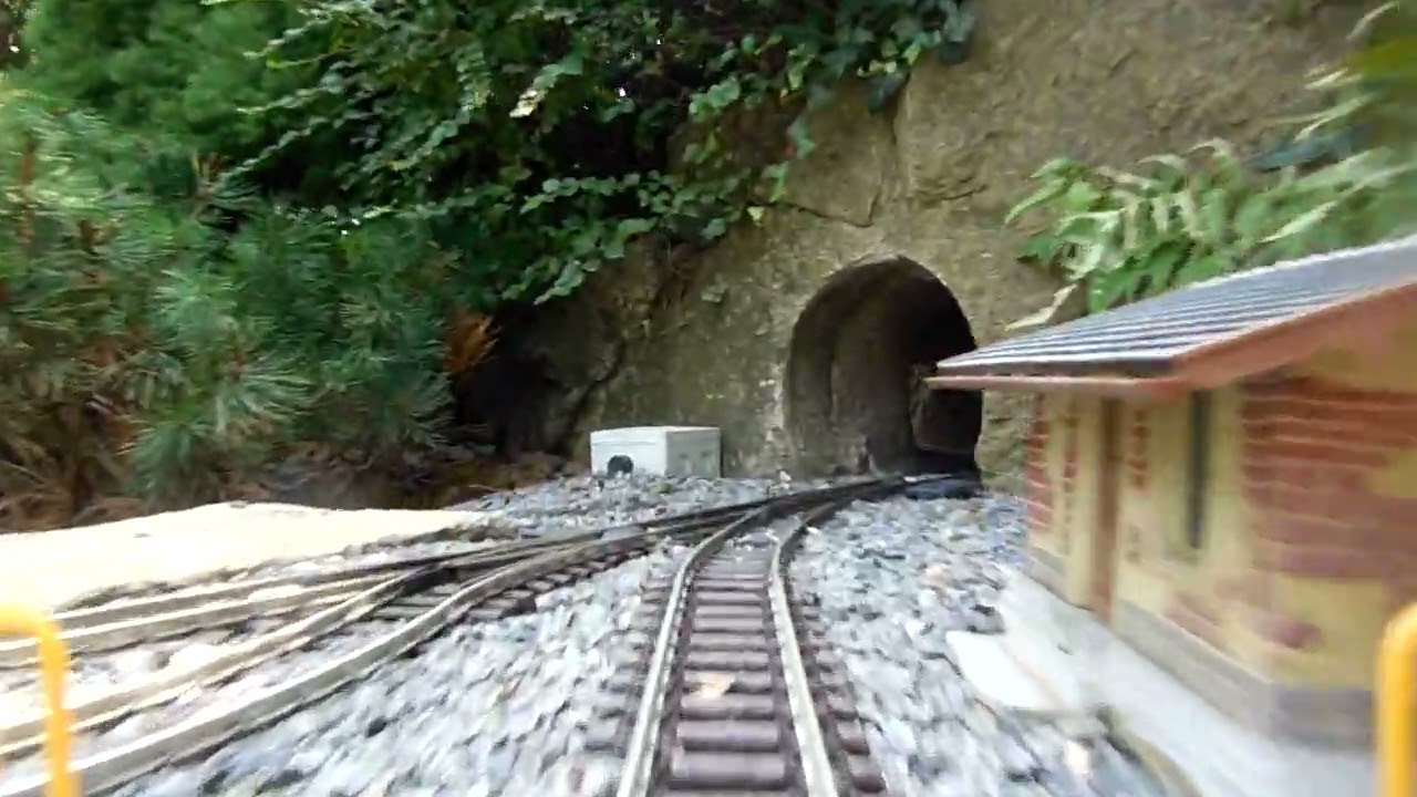 Zahradn&iacute; železnice