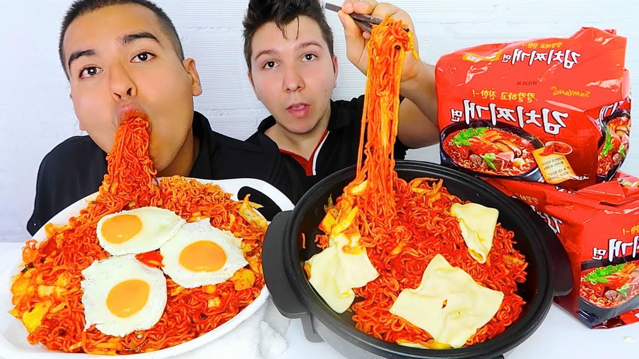 SPICY CHEESY KIMCHI NOODLES • Mukbang & Recipe