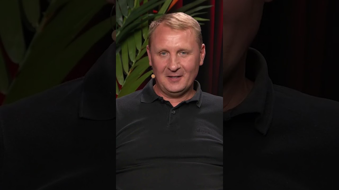 Laidą &bdquo;Nuogas pokalbis su Danieliumi Bunkumi&ldquo; žiūrėkite &scaron;e&scaron;tadieniais 22 val. per Delfi TV