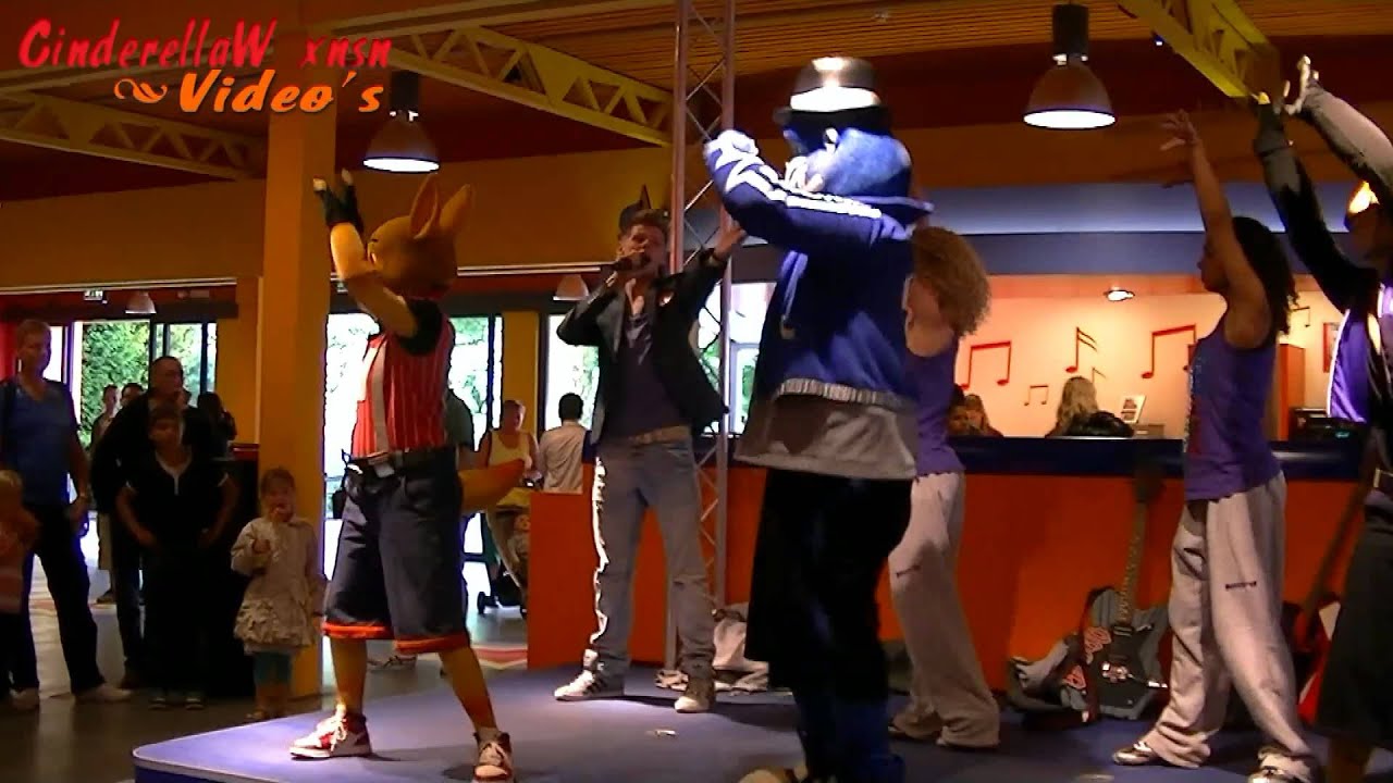 De WAB en The SkunX Meet & Greet in Walibi Holland 29 juli 2012 (einde van de middag)