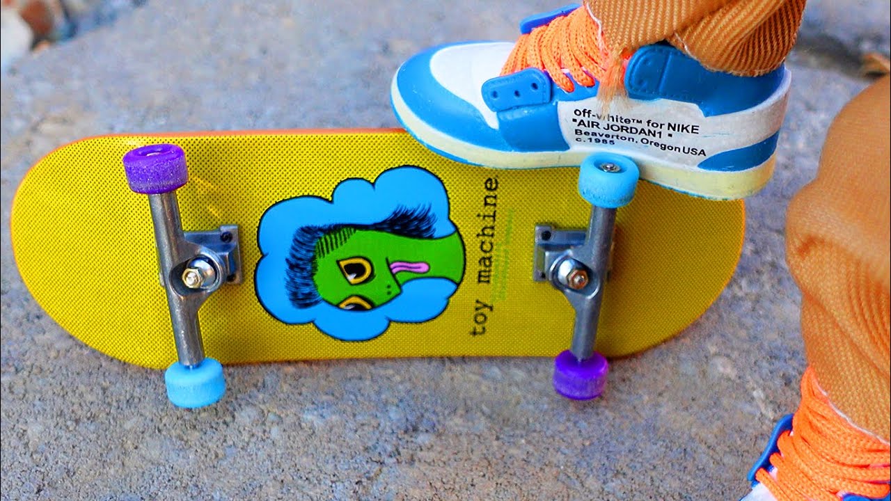 Finger Skateboard | Tech Deck SK8SHOP Bonus Pack | Toy Machine | Finger Boarding | Finger Boards