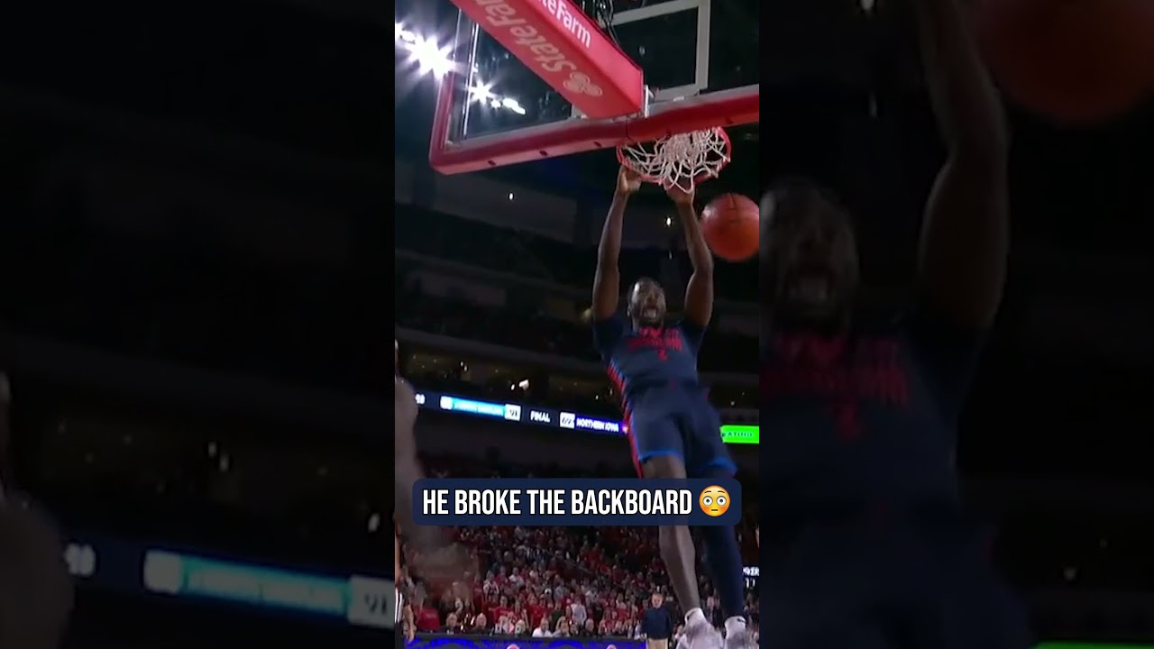 Duquesne's David Dixon threw down a backboard-breaking dunk 🔩 #CBK #BigTen #Duquesne