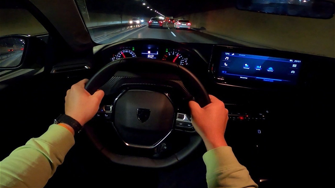 2025 Peugeot 208 [PureTech 100] Night test drive POV CARiNIK