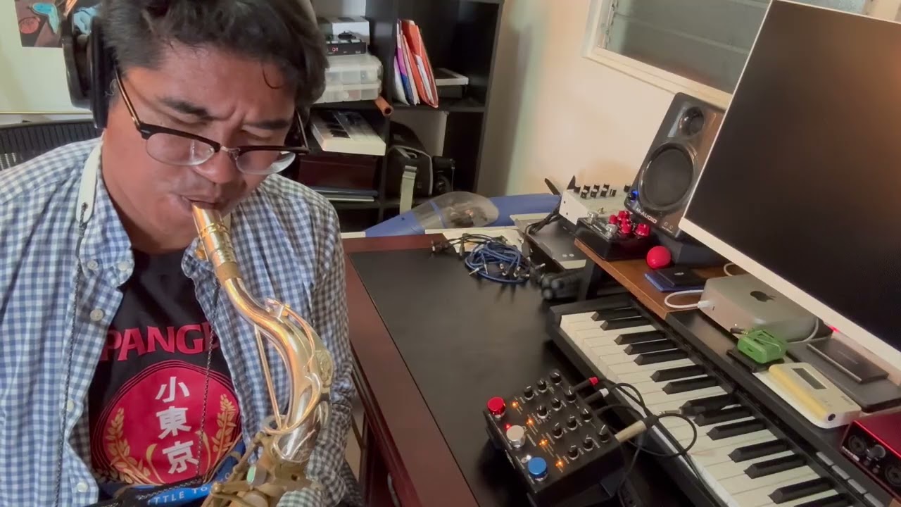 Walrus Audio's Qi Etherealizer with Saxophone