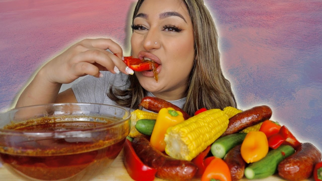 SAUSAGE BOIL WITH SMACKALICIOUS BLOVE BUTTER SAUCE | *extreme eating slurping and smacking*