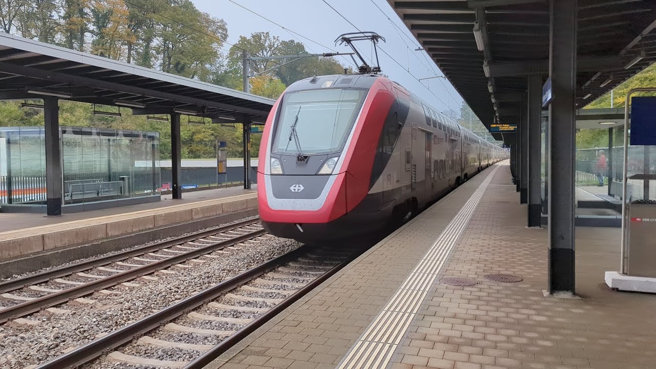 Schnelle Zug Durchfahrten in den Bahnhöfen Mellingen Heitersberg und Lenzburg.