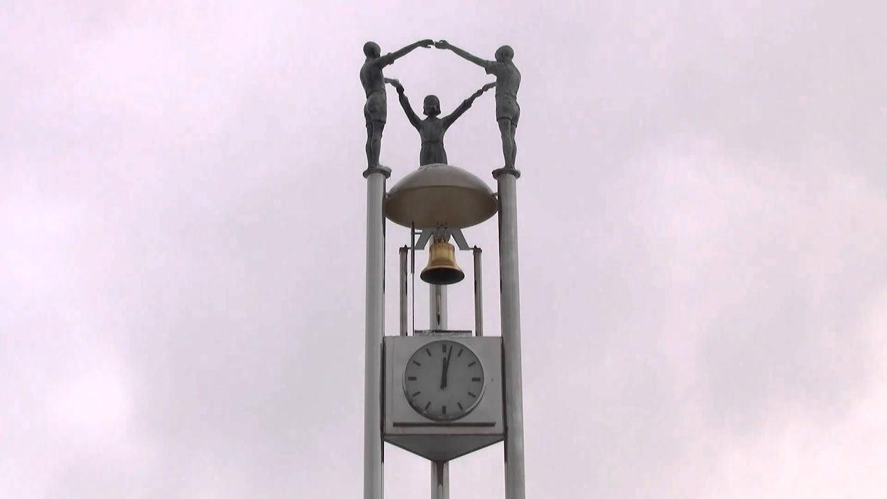 鳥栖駅　平和の鐘（１２時編）