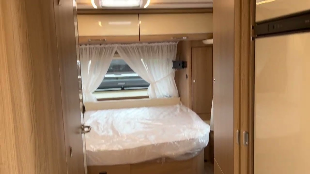 2025 LMC VIP Exquisite Caravans