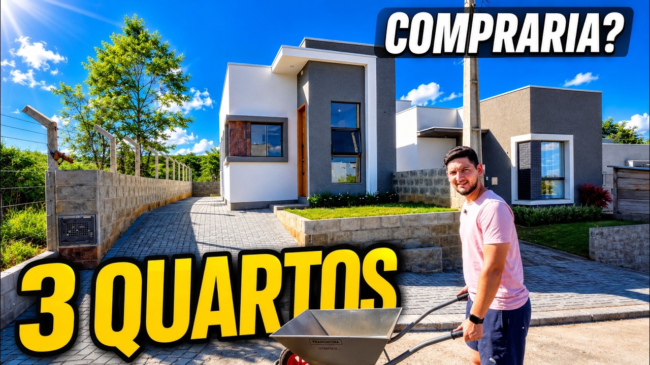 MEIO LOTE! Casa com três quartos.