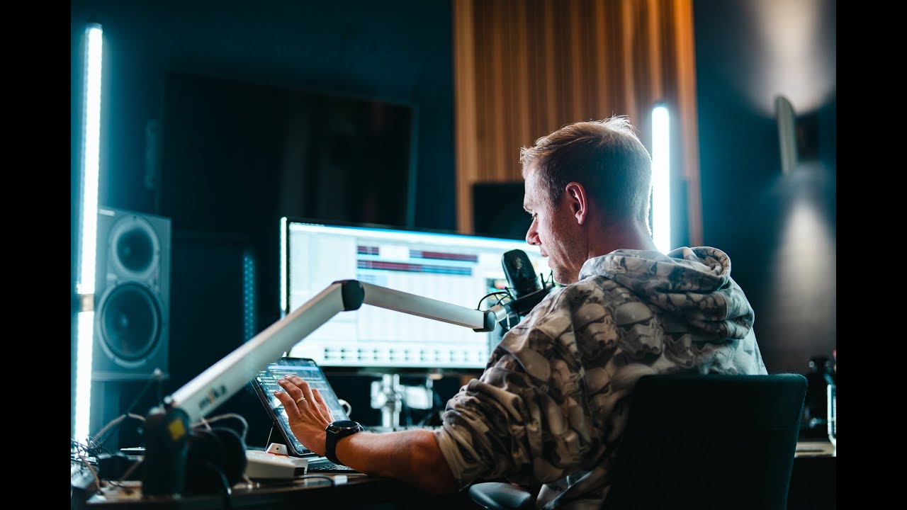 Armin van Buuren Live Studio Session: Creating 'A State Of Trance Year Mix 2023' 🎥