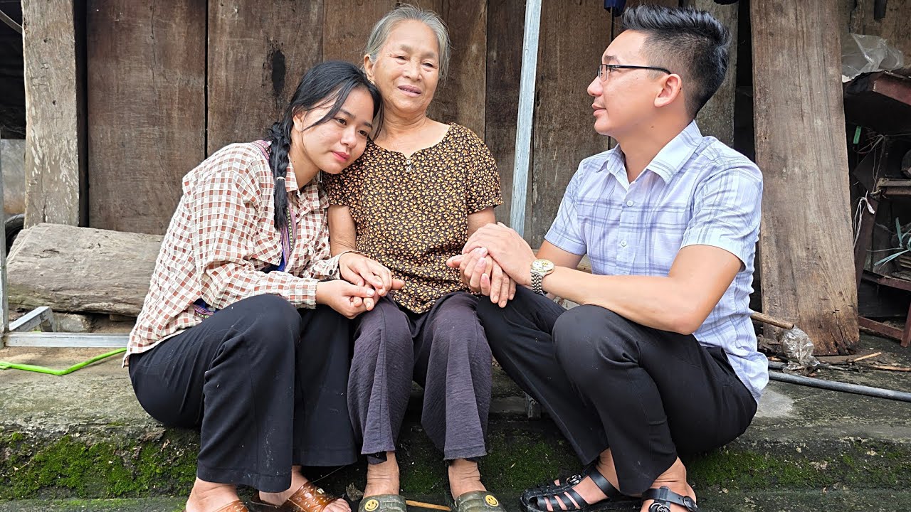CEO Jack and Tieu Ly found someone to help take (Tieu Ly) to the hospital.