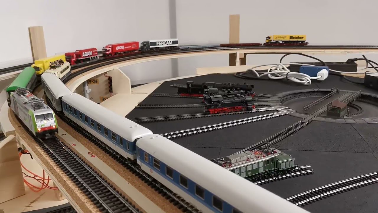 Testfahrt Re 486 503, M&auml;rklin 29486, mit ralpin Begleitwagen und RoLa