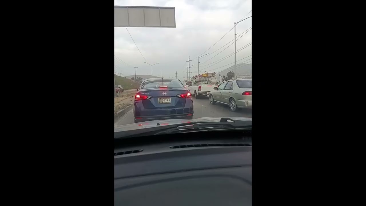 Tijuana, manejando de la plaza sendero a cerca de la clinica 1 del IMSS