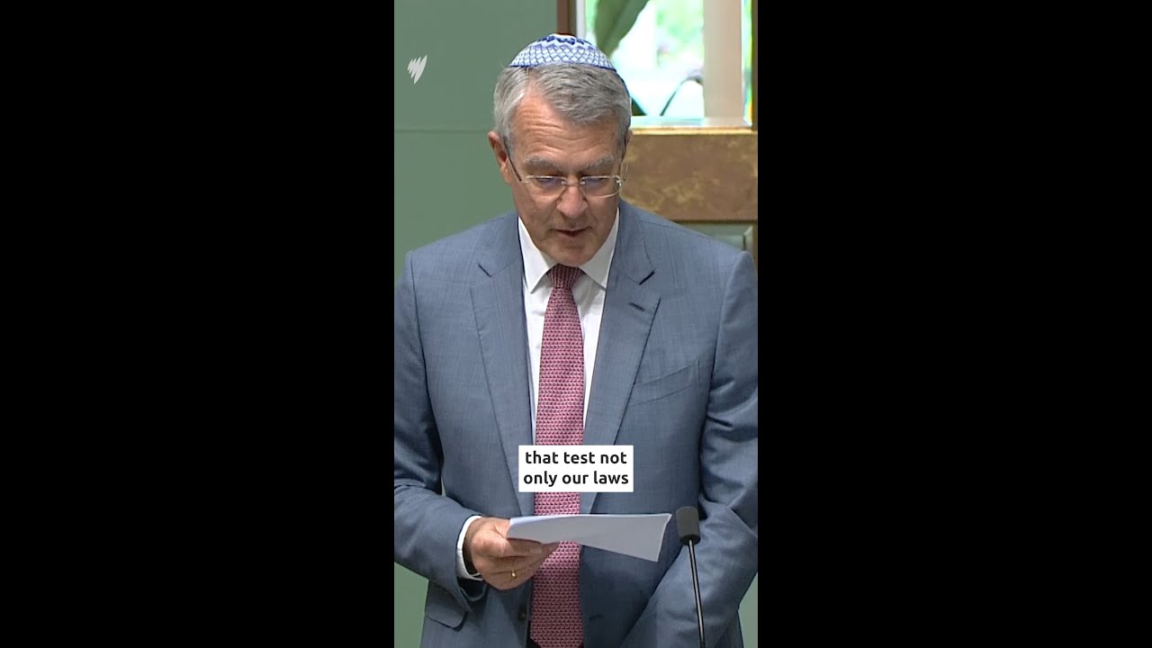 Mark Dreyfus delivers emotional Bondi attack speech in parliament