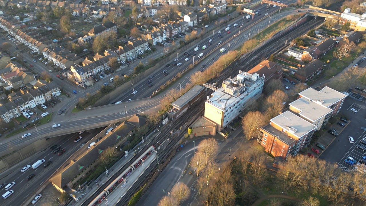 Urban Golden Hour Drone in Leytonstone, London (DJI Mini 3 Pro)