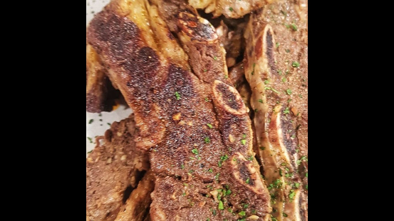 Recetas de hoy: Asado marinado, riñones a la mostaza y pan acordeón