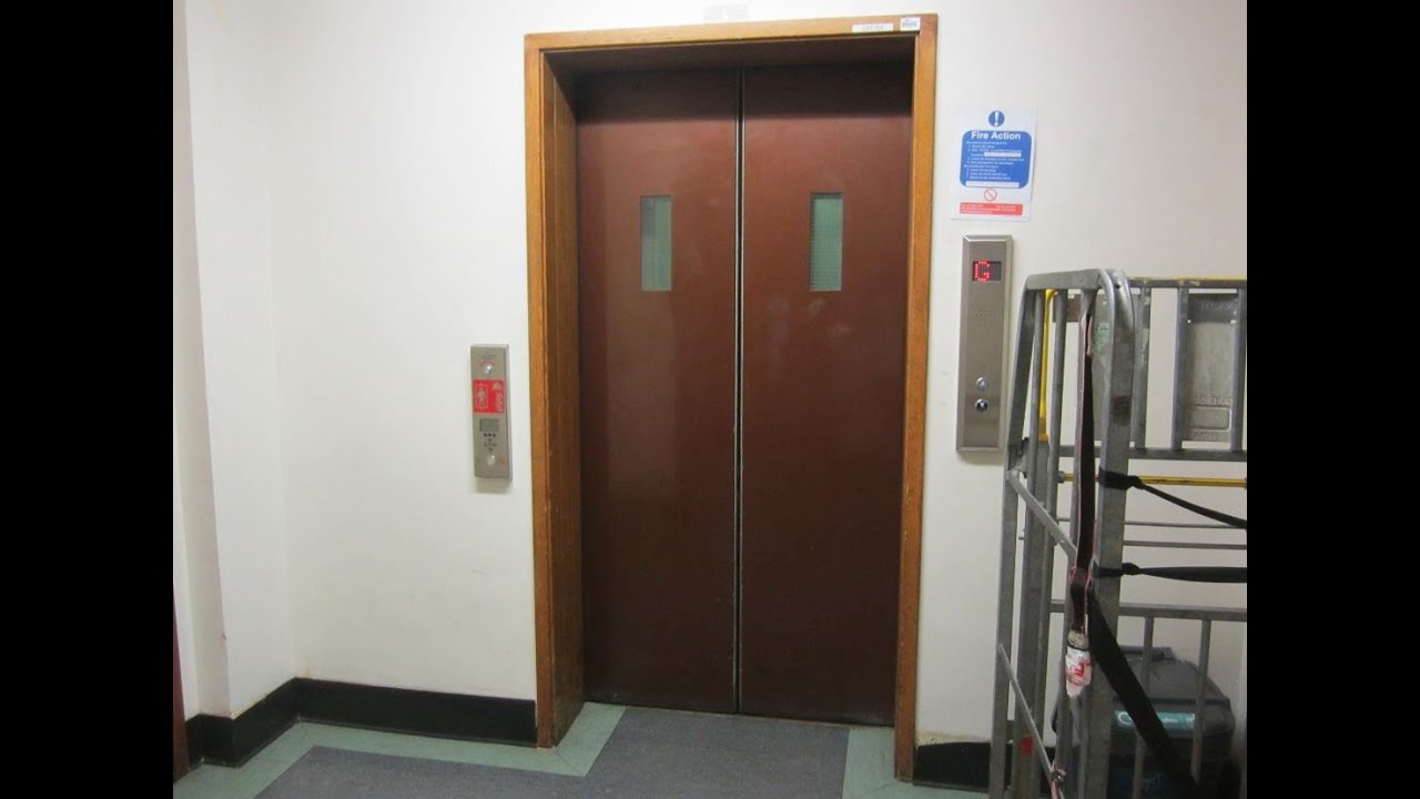 Queens Building express lift (modernized in Generic)