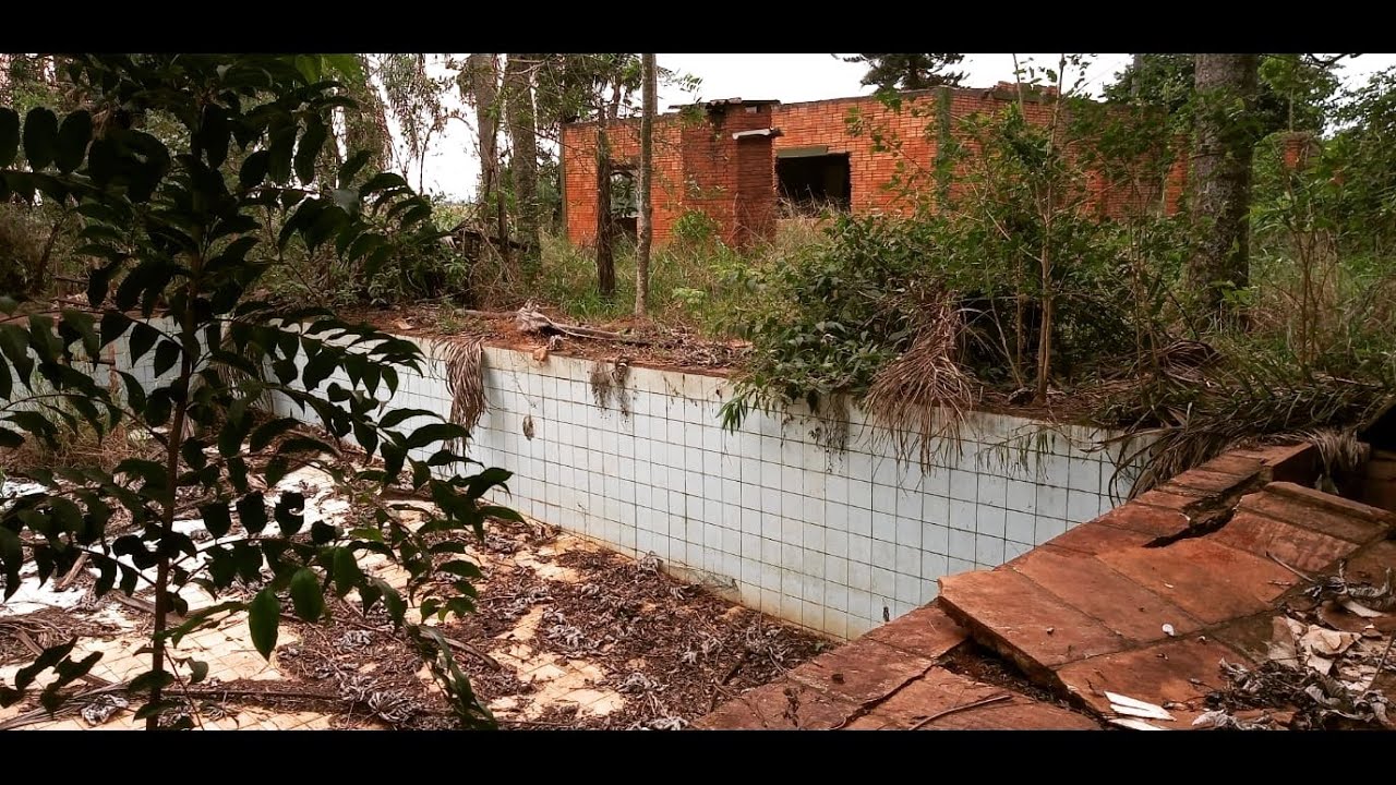 Proprietário Abandonada casa Por causa de uma Fatalidade na Piscina, Ainda existe uma casa na Árvore