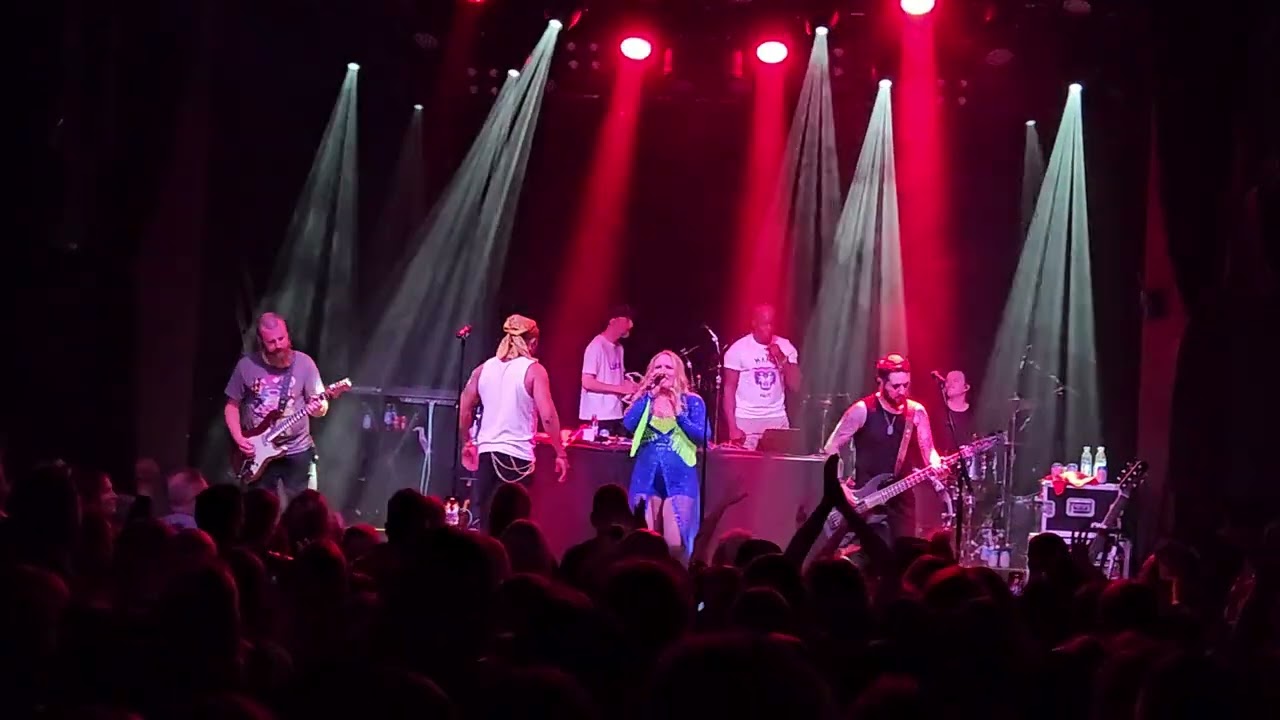 Kwan - Unconditional Love @ Tavastia, Helsinki 25-10-24