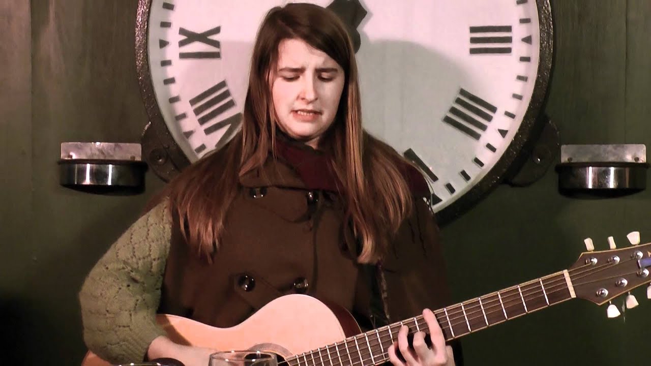 Happy Half Sessions - Leonie Evans - 'Blood Thirsty Blues'