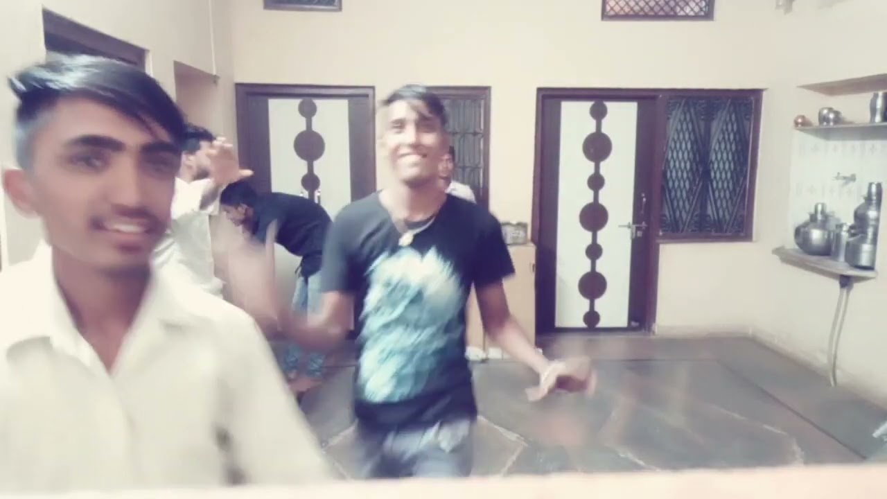 Yaar ro ke sath ful enjoy. ✌️/.Song.. shooter.