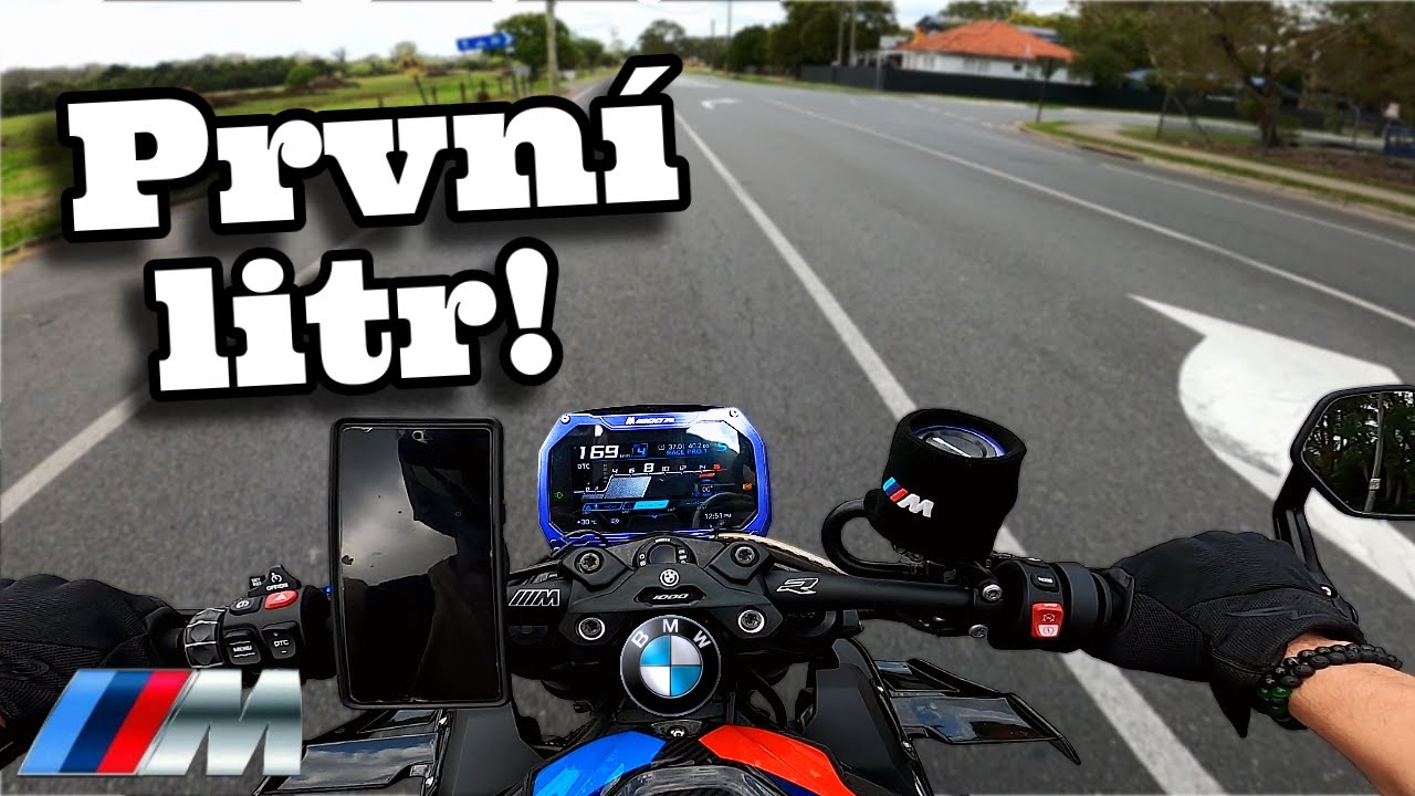 Z Ninja 300 rovnou na BMW M1000R 😱