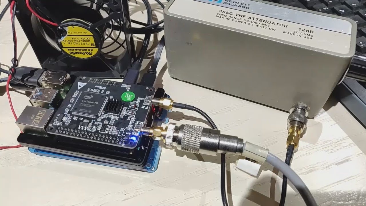 Radioberry first TX test | Raspberry Pi | SDR radio | HF Transmitter & Receiver | Measure on TinySA