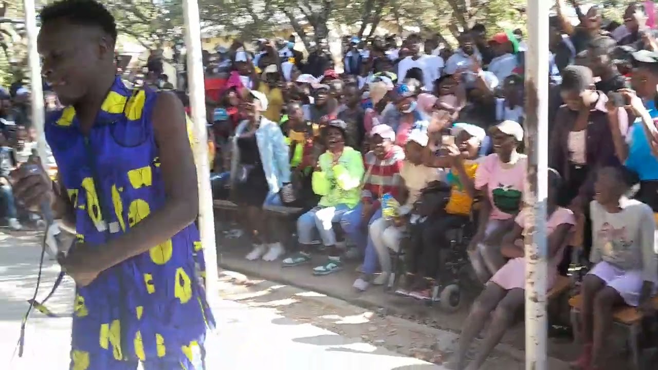 Clatoh fyah Live at Rakodzi high school