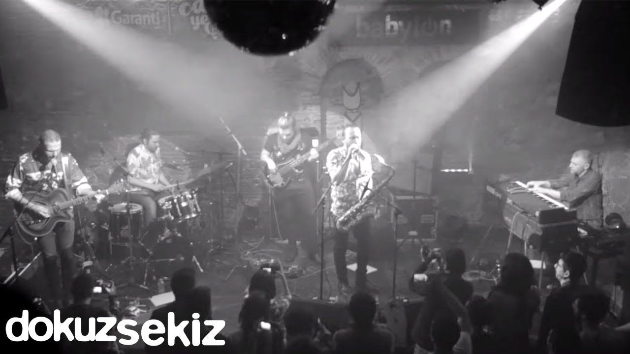 Korhan Futacı, Kara Orkestra - Dünya Caz Günü (Canlı Performanslar)