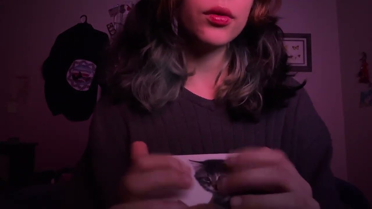 Mouth sounds and tapping asmr (˃ 𖥦 ˂)