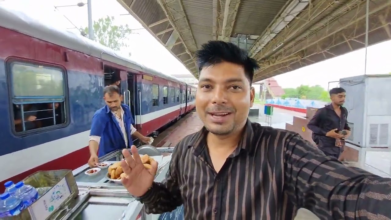 *First Monsoon Train Journey* Mhow Ratlam Chittorgarh Bhilwara Demu Train | महू रतलाम डेमू ट्रेन |
