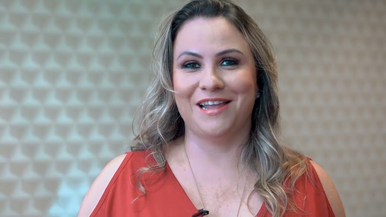 Me senti linda e acolhida!” | Maura conta sua experiência com a moda plus size da Mania Brasil 💗