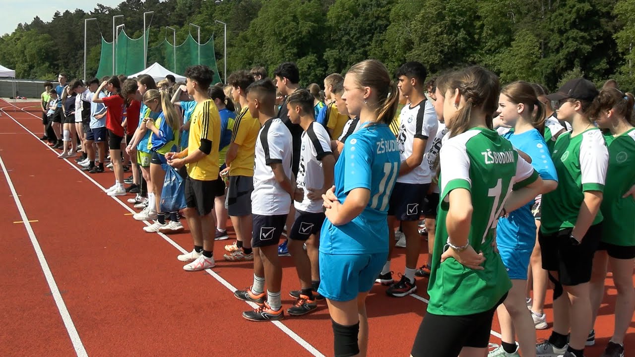 Atletická dráha hostila okresné aj krajské kolo v atletike starších žiakov a žiačok