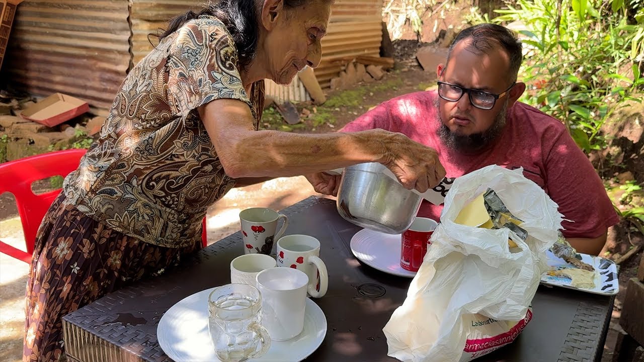 Hora del café con la abuela, mira lo que hablamos