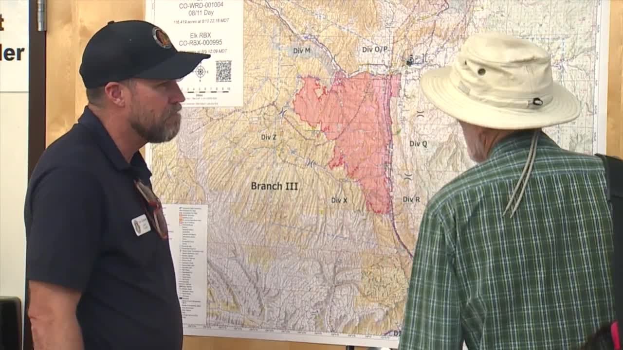 Fire officials hold community meeting in Rifle as Lee Fire continues to grow
