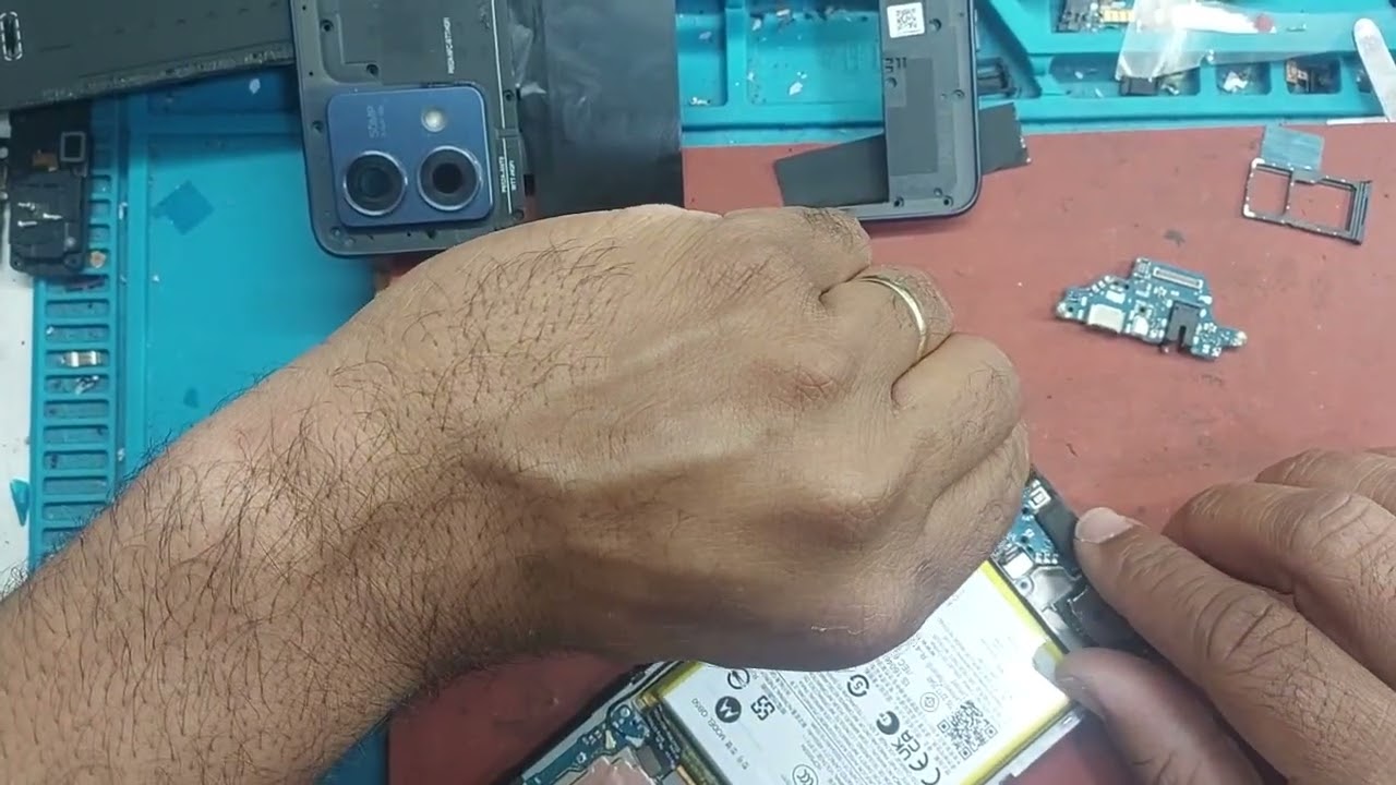Como Trocar o Conector de Carga do Motorola G84 !!