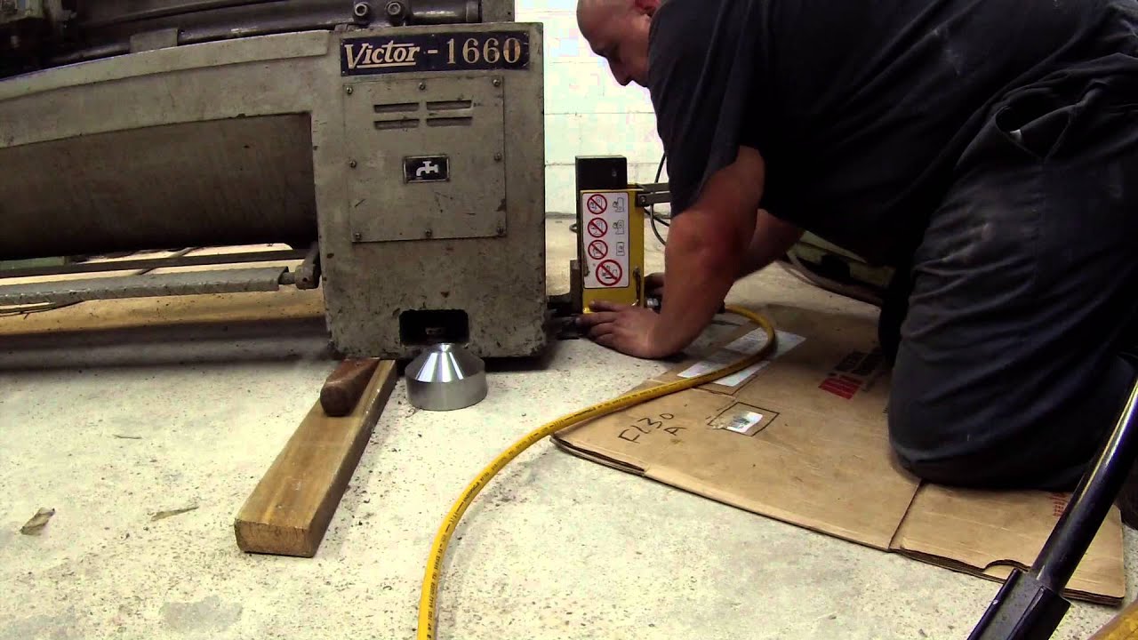 Raising and Leveling My Victor Lathe