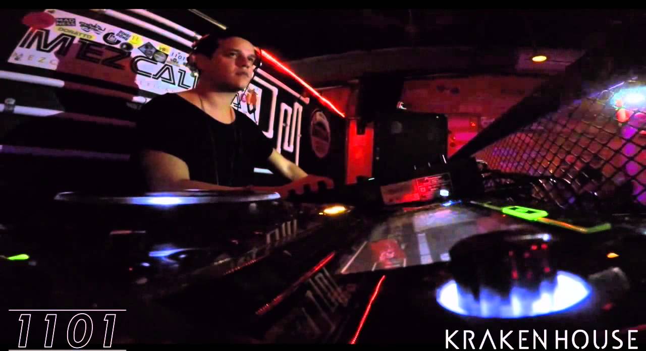 Zuckre b2b Johnny Leal @ La Mezcalinna (Playa del Carmen, Mexico)