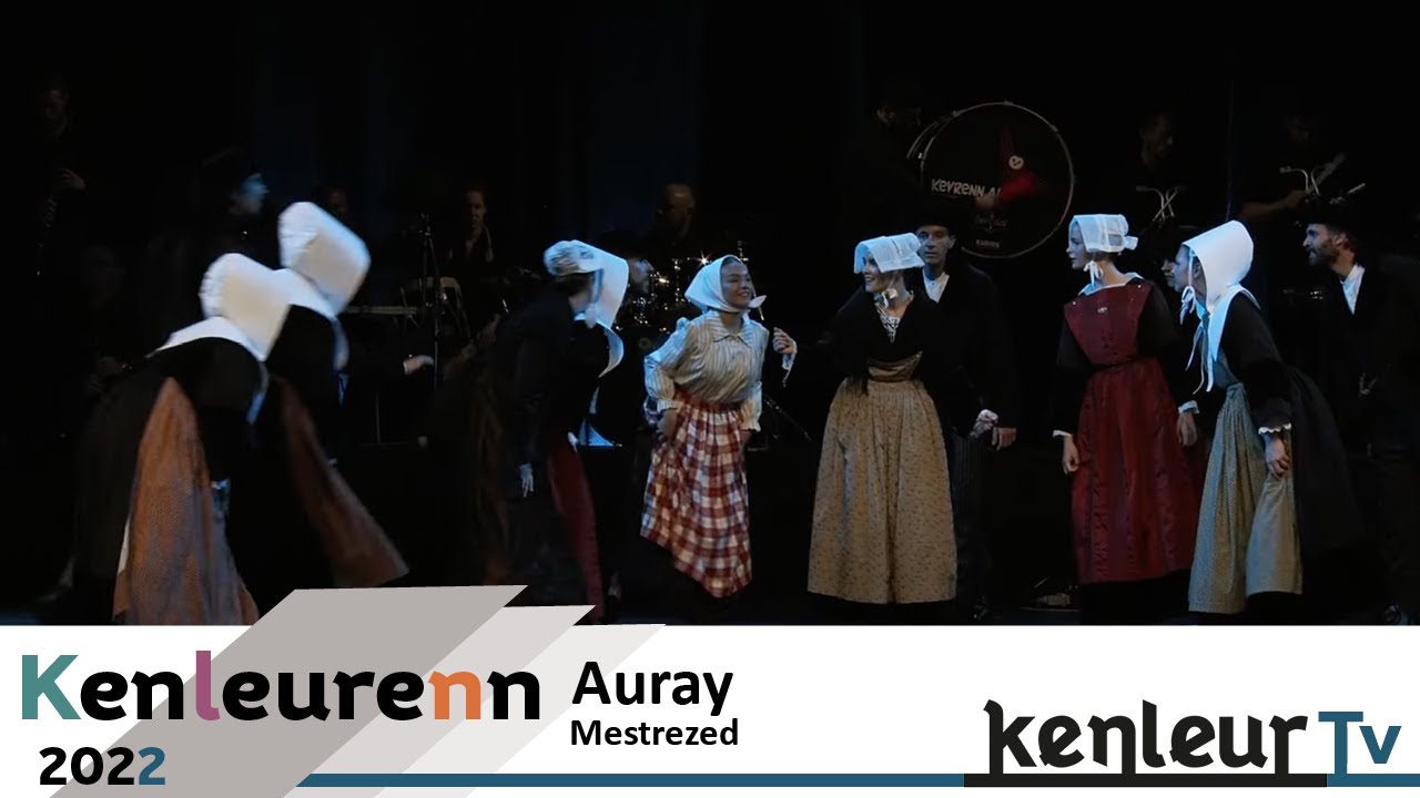 Kenleurenn / Spectacle de danse bretonne avec la Kevrenn Alré d'Auray en juin 2022 (Mestrezed)