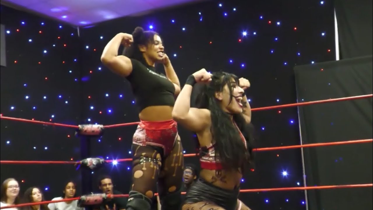 Amanda kiss and Leah Night The PsycHOTics vs Charm Anders and Kaylee Racks 