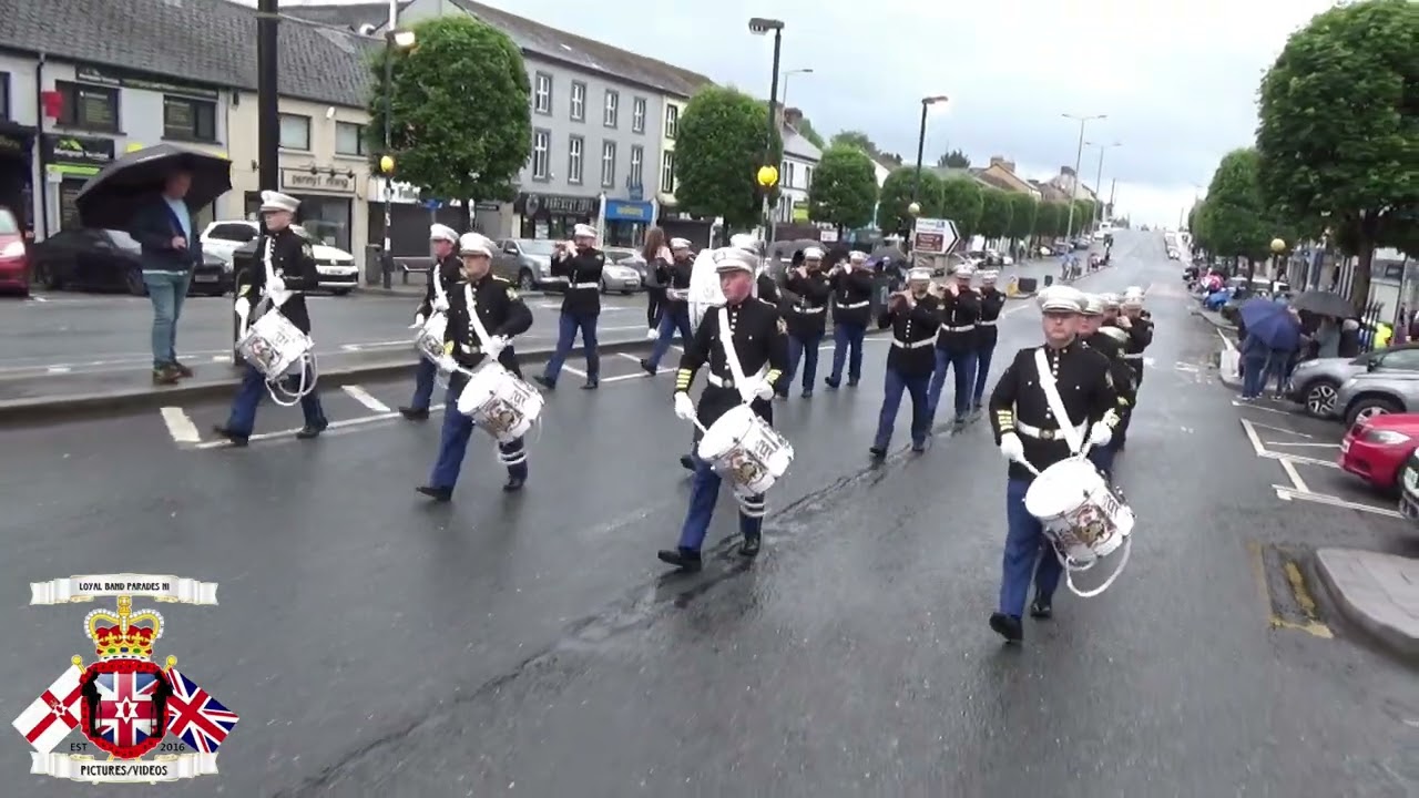 Derryloran Boyne Defenders FB Arriving @ Cookstown Sons Of William Parade 2025