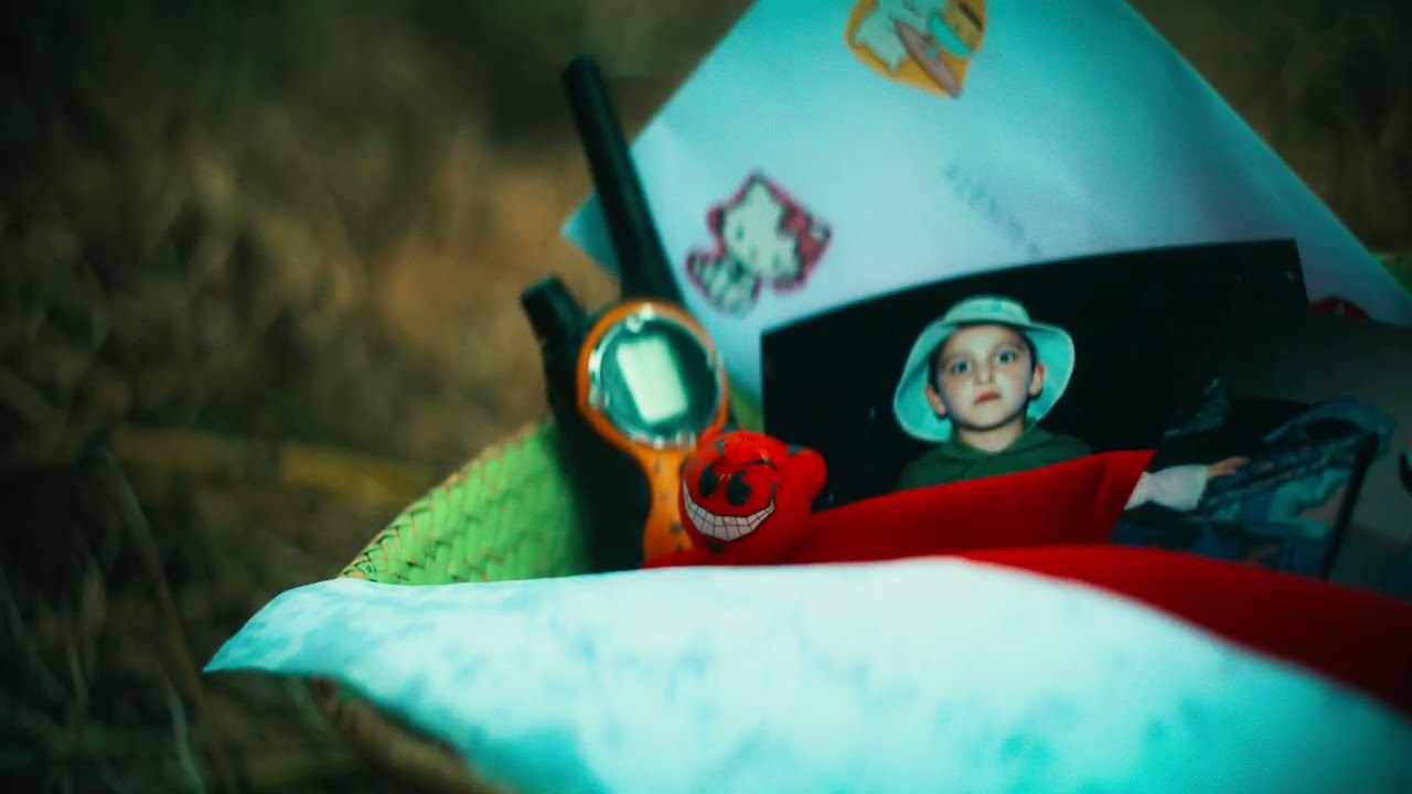 09. cest la vie ft. Fco. Chandia & Isi Chandia (VISUALIZER)